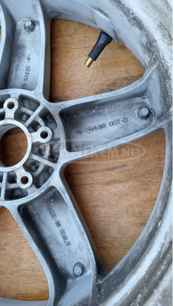 Piaggio X9 500 hátsó felni - 3/6