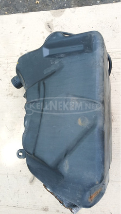 Piaggio x9 500 üzemanyag tank - 3/10