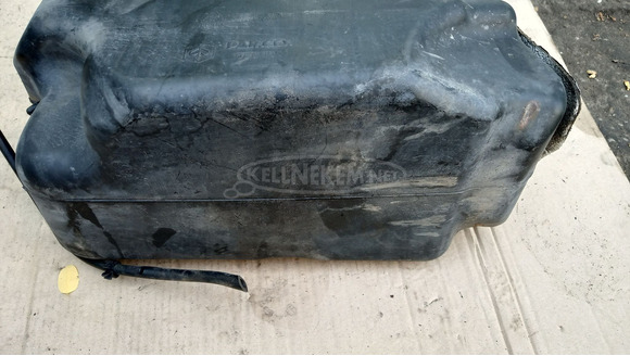 Piaggio x9 500 üzemanyag tank - 8/10