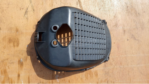 Piaggio X9 125 - 500 hűtő előtti idom