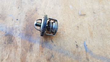 Piaggio x9 250 (honda blokkos) termosztát