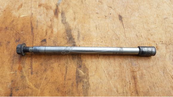 Piaggio x9 250 (honda blokkos) első keréktengely - 1/4