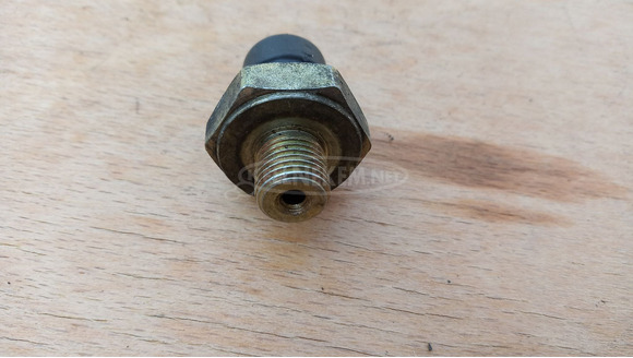 Piaggio X9 180 Amalfi olajnyomás gomba - 4/4