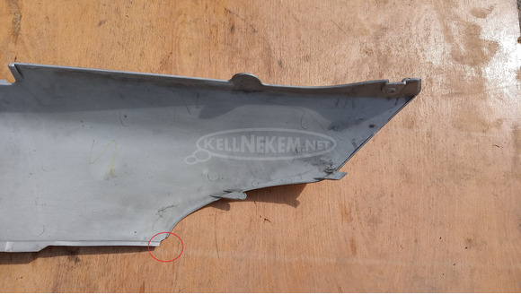 Piaggio X9 180 Amalfi oldalidom balos sérült