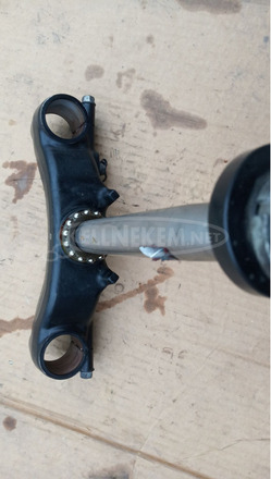 Suzuki Burgman 250 - 400 2003-2006 T szár kormányszár kormányoszlop