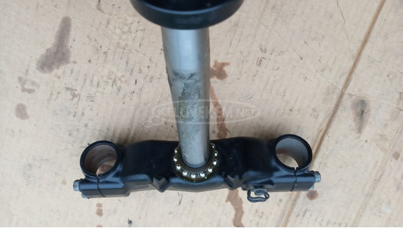 Suzuki Burgman 250 - 400 2003-2006 T szár kormányszár kormányoszlop