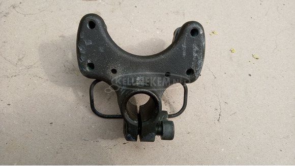 Suzuki Burgman 250 - 400 2003-2006 kormánytartó konzol