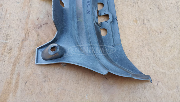 Suzuki Burgman 250 - 400 2003-2006 háttámla burkolat - 7/8