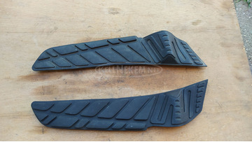 Suzuki Burgman 250 - 400 2003-2006 hátsó gumiszőnyeg pár