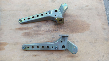 Suzuki Burgman 250 - 400 2003-2006 hátsó lábtartó vas pár