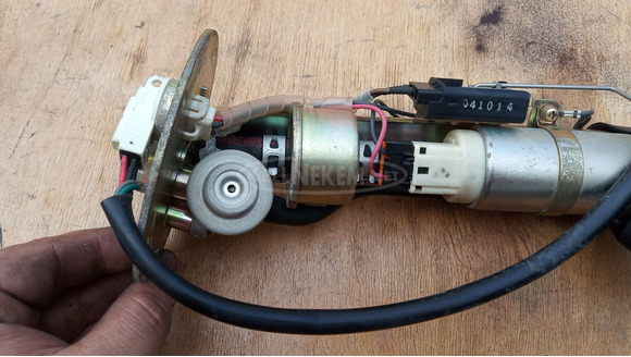 Suzuki Burgman 250 - 400 2003-2006 benzinpumpa - 9/10