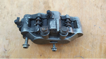 Suzuki Burgman 250 - 400 2003-2006 első féknyereg