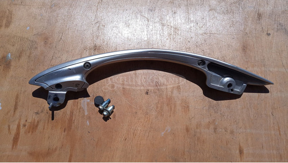 Suzuki Burgman 250 - 400 2003-2006 hátsó kapaszkodó jobbos - 4/8