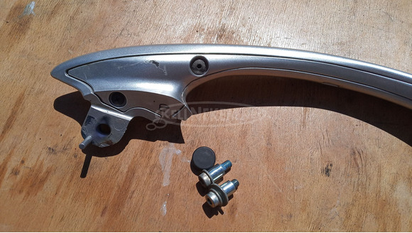 Suzuki Burgman 250 - 400 2003-2006 hátsó kapaszkodó jobbos - 6/8