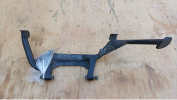 Suzuki Burgman 250 - 400 2003-2006 középtámasz