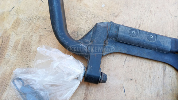 Suzuki Burgman 250 - 400 2003-2006 középtámasz - 7/9