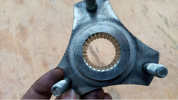 Suzuki Burgman 250 - 400 2003-2006 hátsó kerékagy