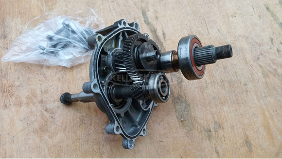 Suzuki Burgman 250 2003-2006 hátsó végáttétel - 1/9