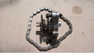 Suzuki Burgman 250 - 400 2003-2006 olajpumpa