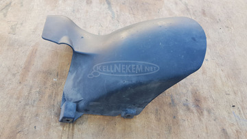 Piaggio Beverly 500 hátsó kerék feletti idom