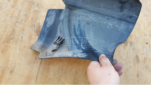 Piaggio Beverly 500 hátsó kerék feletti idom