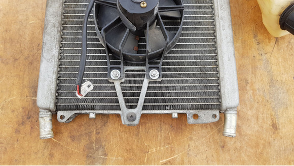 Piaggio Beverly 500 hűtő