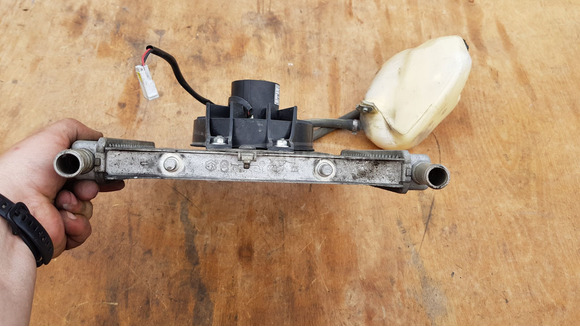 Piaggio Beverly 500 hűtő