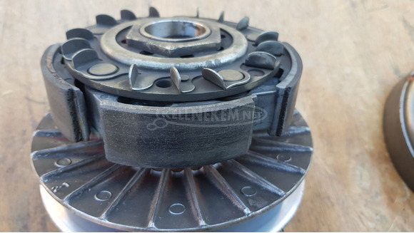 Piaggio Beverly 500 kuplung 5 pofás - 4/9