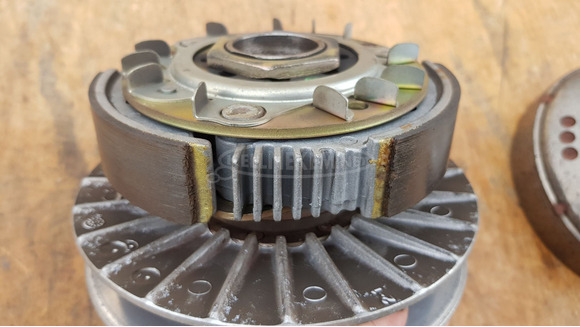 Piaggio Beverly 500 kuplung 3 pofás - 4/8