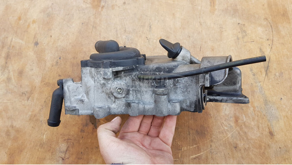 Piaggio Beverly 500 gyújtásfedél vízpumpával - 9/10