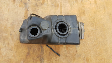 Piaggio Beverly 500 üzemanyag tank