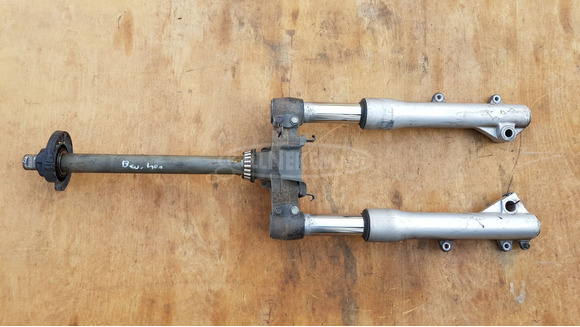 Piaggio Beverly 500 első villa - 6/9