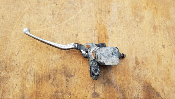 Piaggio Beverly 500 főfékhenger balos - 1/9