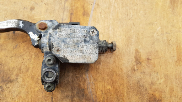 Piaggio Beverly 500 főfékhenger balos - 2/9