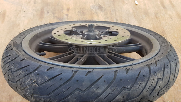 Piaggio Beverly 500 első kerék - 7/8