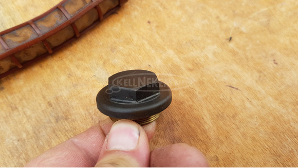 Piaggio Beverly 500 olajleeresztő csavar - 5/5