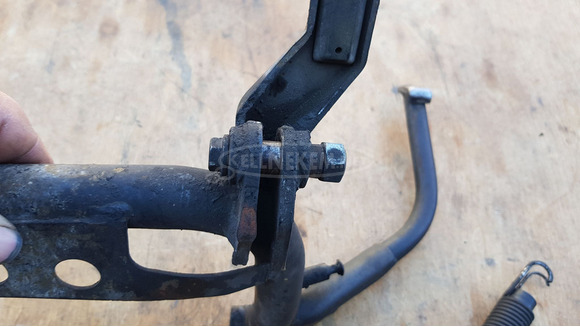 Piaggio Beverly 500 középtámasz - 8/8