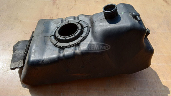 Piaggio Beverly 400 - 500 üzemanyag tank - 2/10