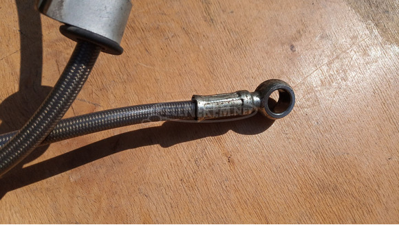 Piaggio Beverly 500 hátsó fékcső 2