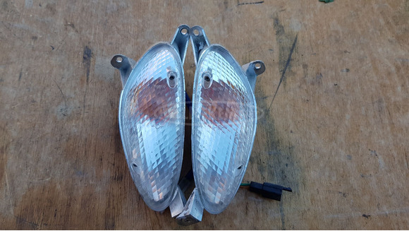 Kymco dink 125 - 150 első irányjelző pár - 1/7