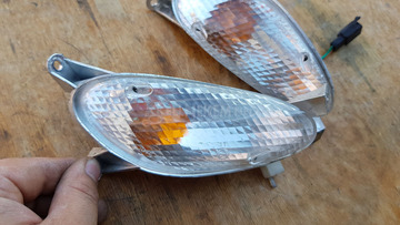 Kymco dink 125 - 150 első irányjelző pár