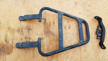 Kymco dink 125 - 150 hátsó doboztartó konzol