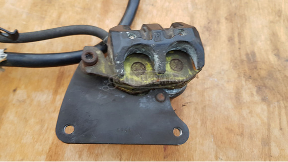 Kymco dink 125 - 150 LX első féknyereg