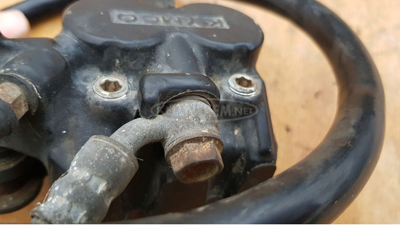 Kymco dink 125 - 150 LX első féknyereg