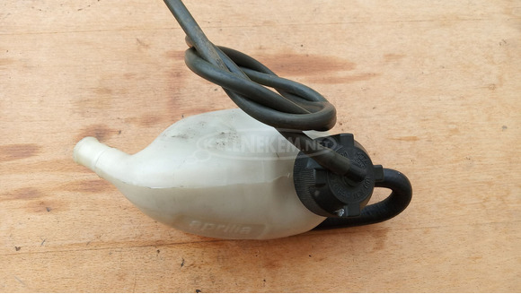 Aprilia Leonardo 125 - 150 kiegyenlítő tartály - 3/8