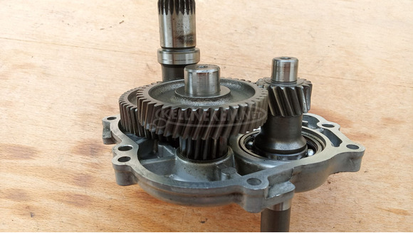 Aprilia Leonardo 125 - 150 hátsó végáttétel