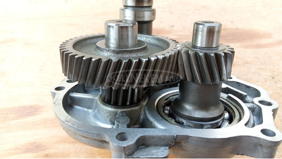 Aprilia Leonardo 125 - 150 hátsó végáttétel