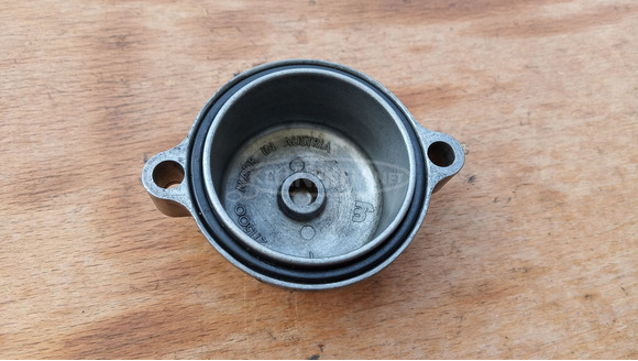 Aprilia leonardo 125 - 150 olajszűrő fedél - 2/4