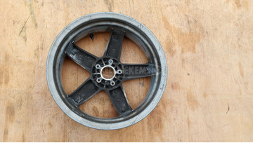 Piaggio Xevo 400 hátsó felni