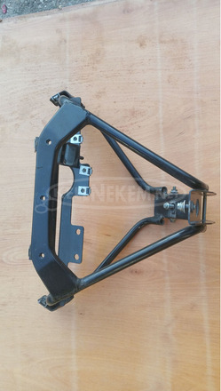 Piaggio Xevo 125 - 400 első idomtartó konzol - 1/9